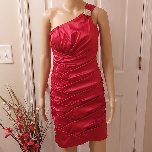 bisou bisou red dress *Bisou Bisou - Women's Sheath Dress - Red - Body Con